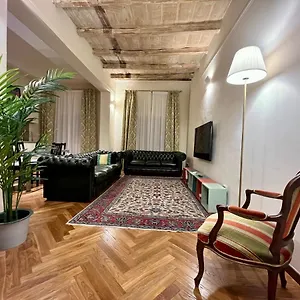 Lovely 1 Bedroom Nearby Piazza Maggiore Apartment